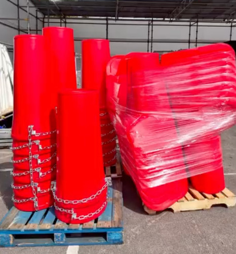 Scaffold chute scaffolding - scaffold,