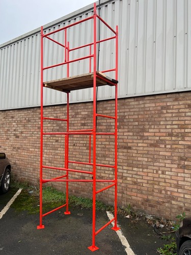 Scaffold towers 2 - scaffold, x